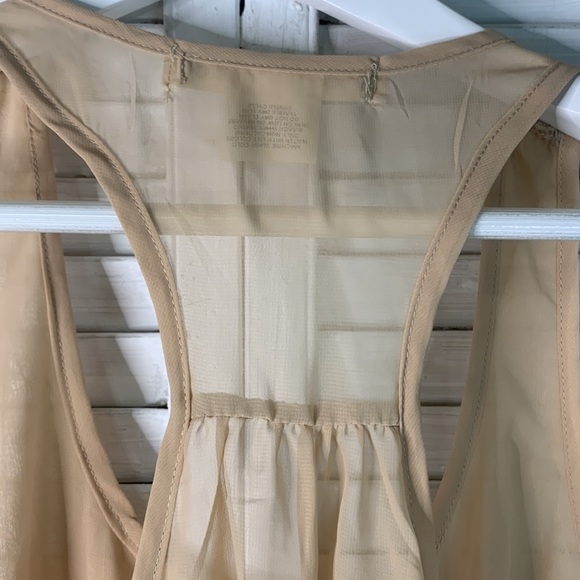 T15 Eyeshadow tan ecru with clear large sequins tank racer back with pleats sz M - Picture 8 of 12